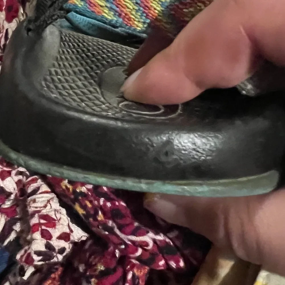 ‎Chacos size 4